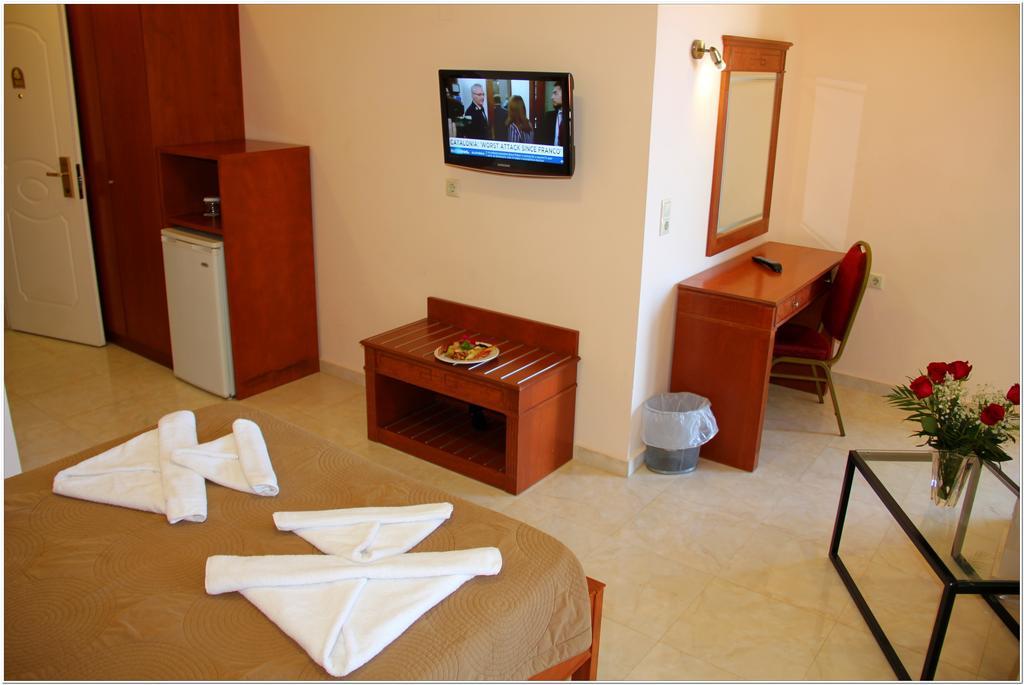 Agelia Beach Hotel Sfakaki Exterior photo